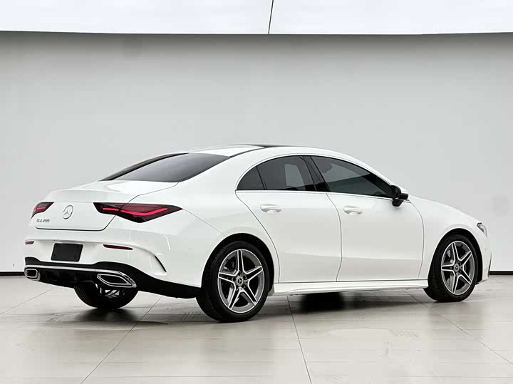 Фото 5 - Mercedes-Benz CLA-Class