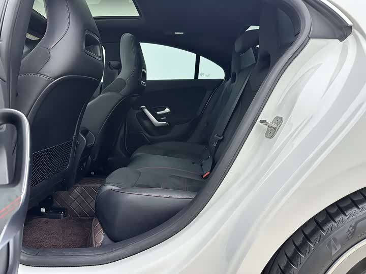 Фото 6 - Mercedes-Benz CLA-Class