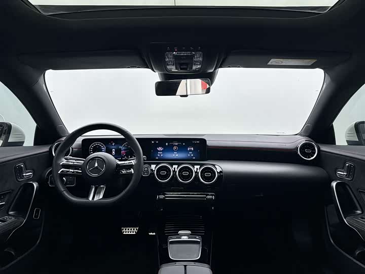 Фото 7 - Mercedes-Benz CLA-Class