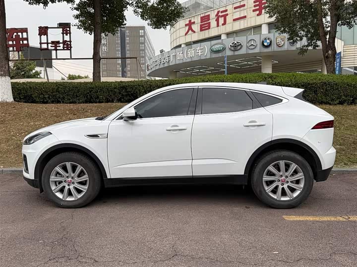 Фото 3 - Jaguar E-Pace