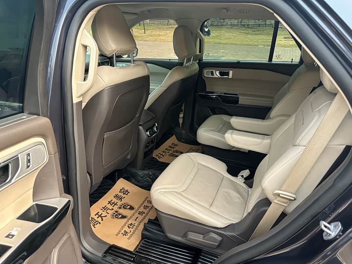 Фото 5 - Ford Explorer