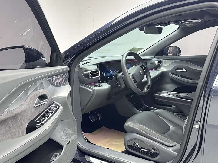 Photo 9 - BAIC Arcfox Alpha S