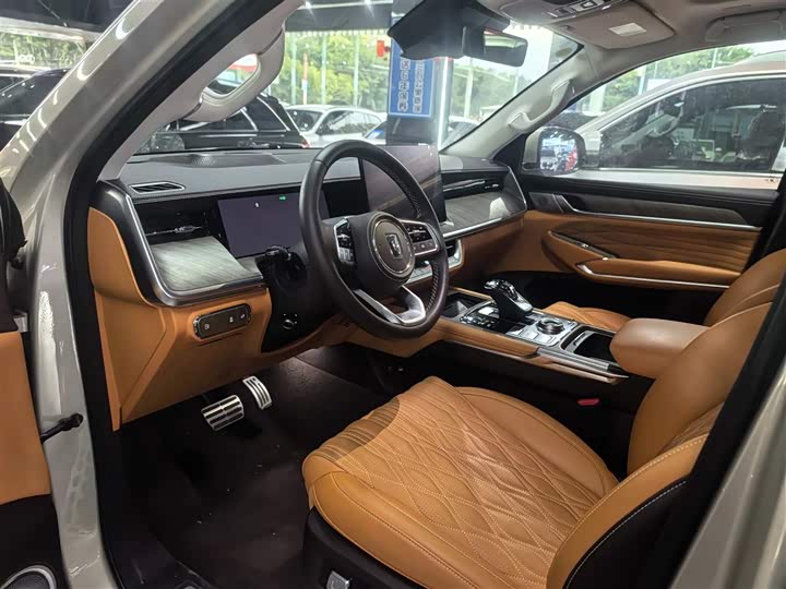 Фото 4 - Tank 500 Hybrid