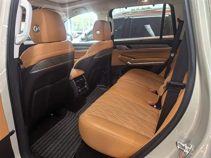 Фото 5 - Tank 500 Hybrid