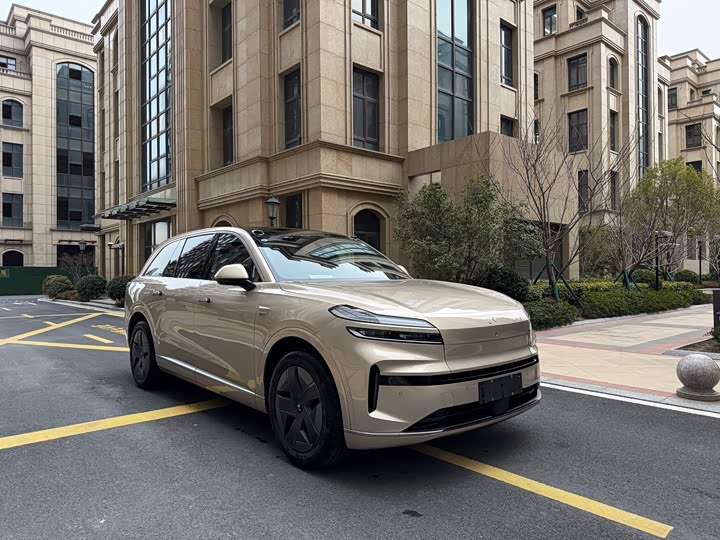 Фото 3 - Nio Onvo L90