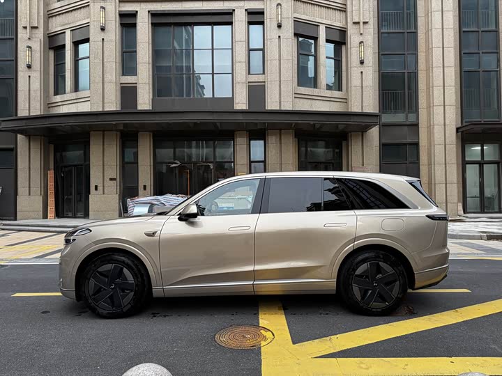 Фото 4 - Nio Onvo L90