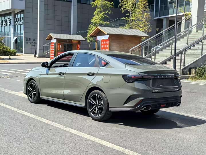 Фото 5 - Geely Binrui