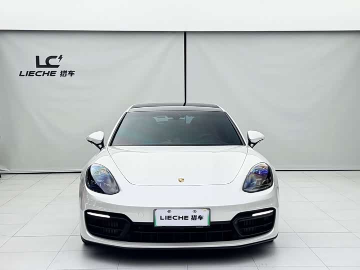 Фото 2 - Porsche Panamera Hybrid