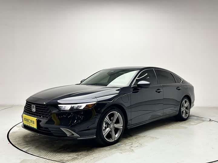 Фото 1 - Honda Accord Hybrid