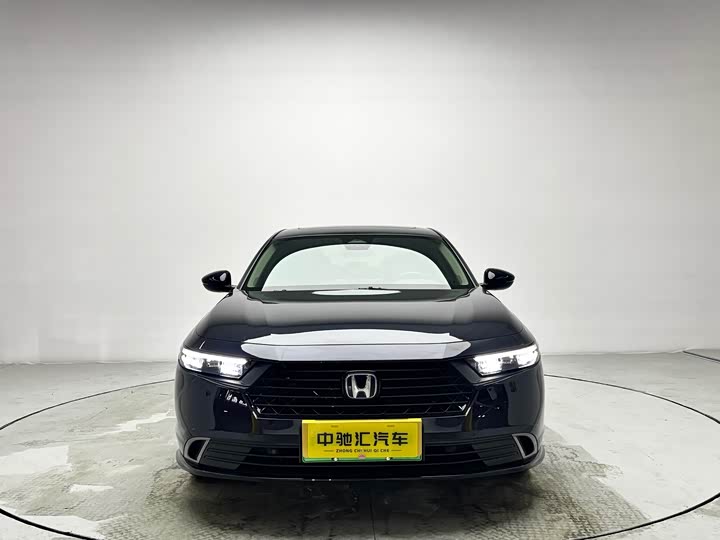 Фото 2 - Honda Accord Hybrid