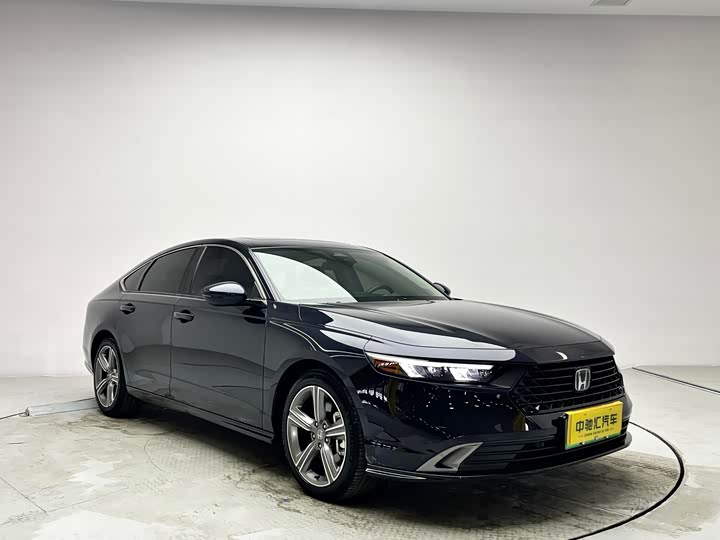 Фото 3 - Honda Accord Hybrid