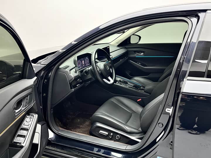 Фото 9 - Honda Accord Hybrid