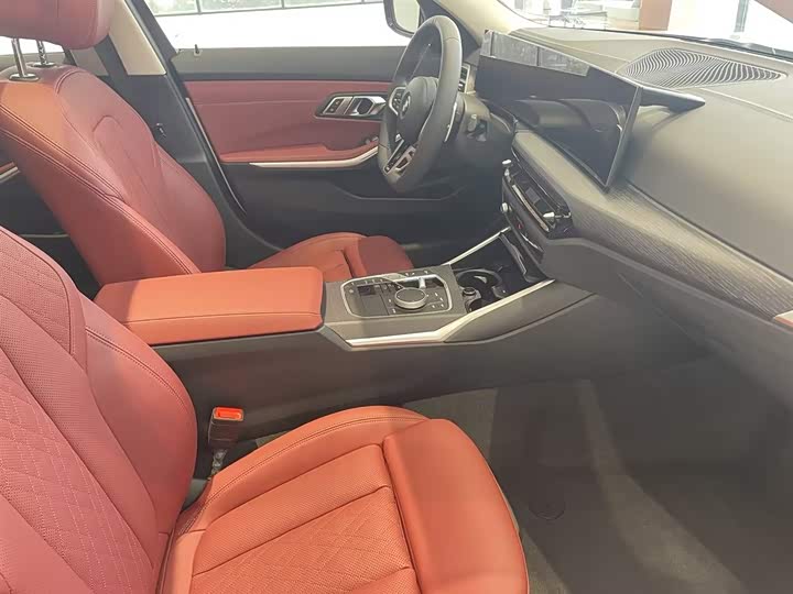 Фото 9 - BMW 3 Series