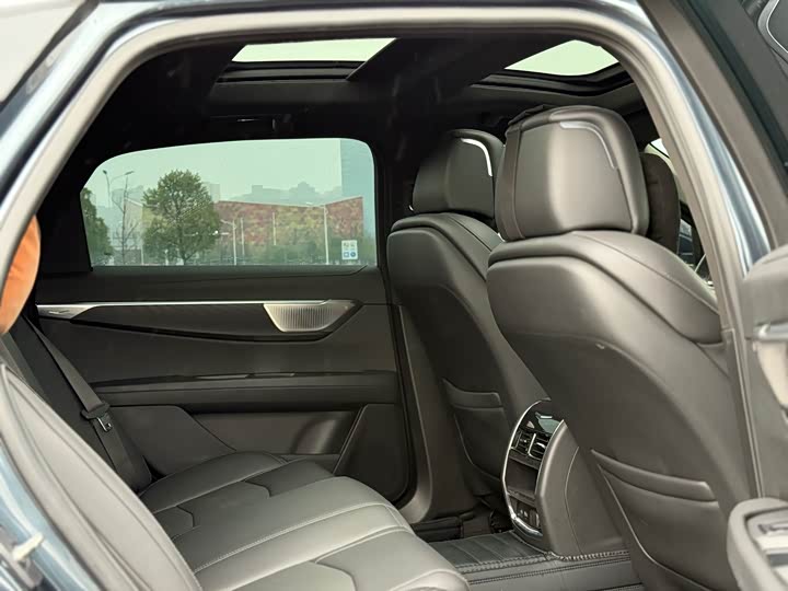 Фото 8 - Cadillac CT6