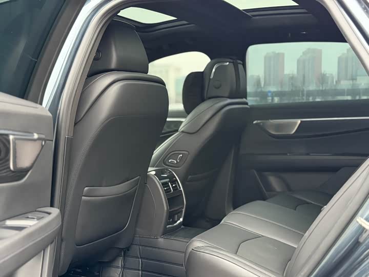 Фото 9 - Cadillac CT6