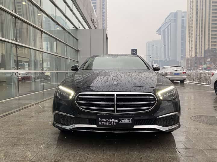 Фото 2 - Mercedes-Benz E-Class