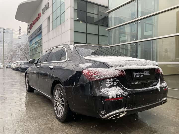 Фото 7 - Mercedes-Benz E-Class