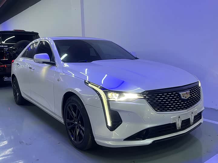 Фото 3 - Cadillac CT4