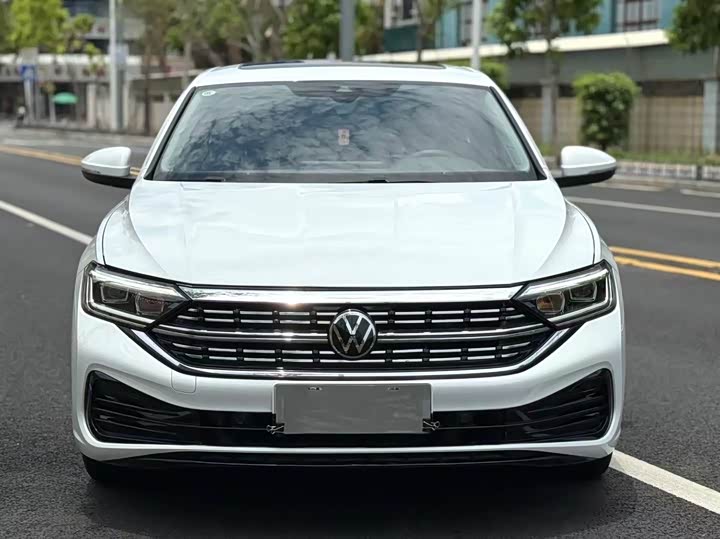 Фото 2 - Volkswagen Sagitar L
