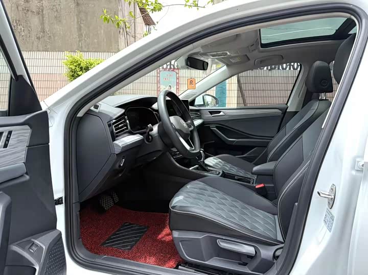 Фото 3 - Volkswagen Sagitar L