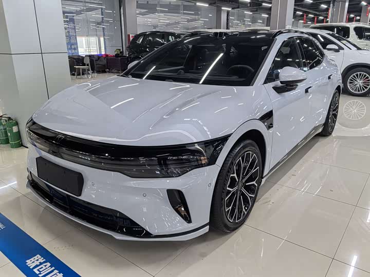 Фото 1 - Zeekr 007 GT