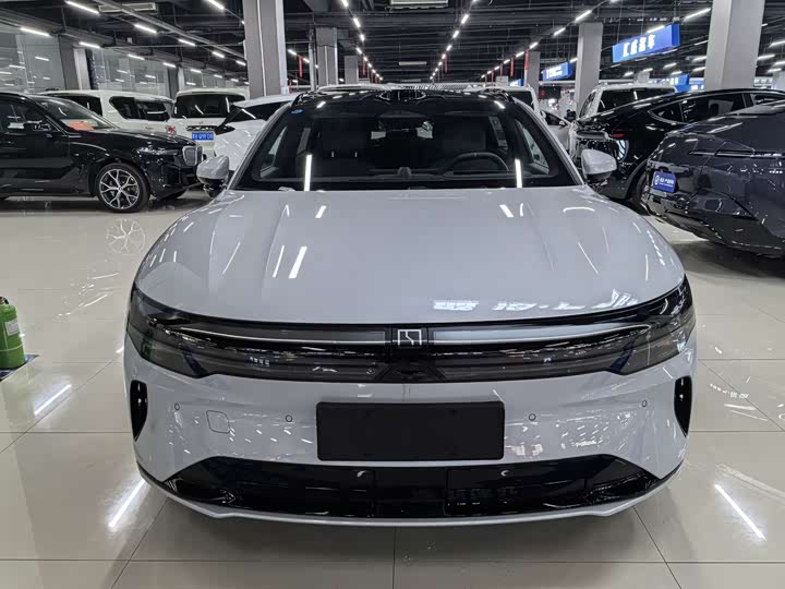 Фото 2 - Zeekr 007 GT