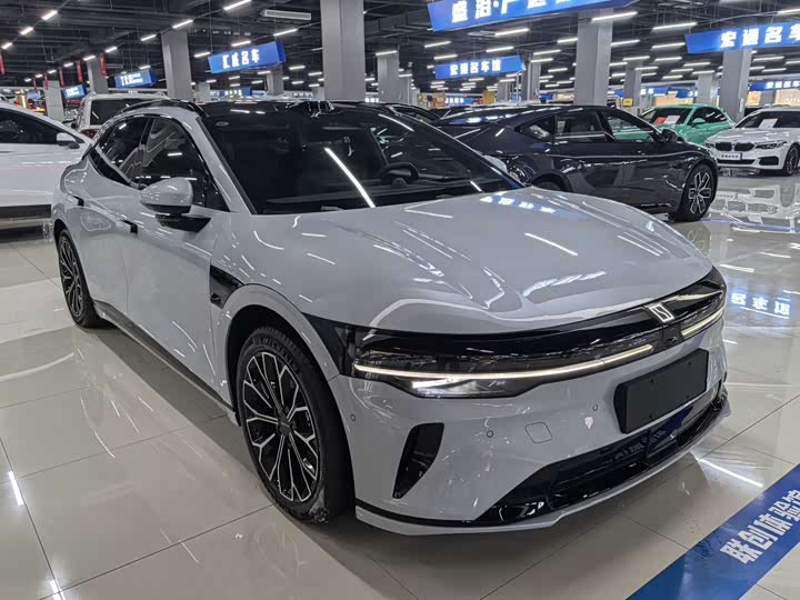 Фото 3 - Zeekr 007 GT