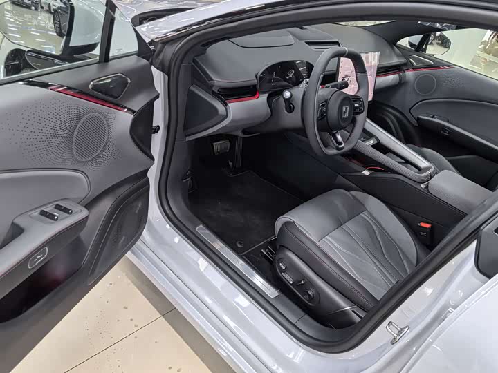 Фото 7 - Zeekr 007 GT