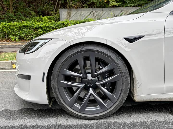 Фото 4 - Tesla Model S