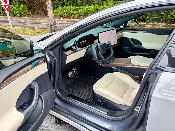 Фото 5 - Tesla Model S