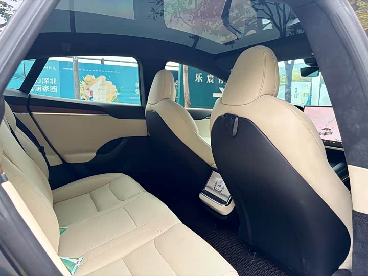 Фото 9 - Tesla Model S