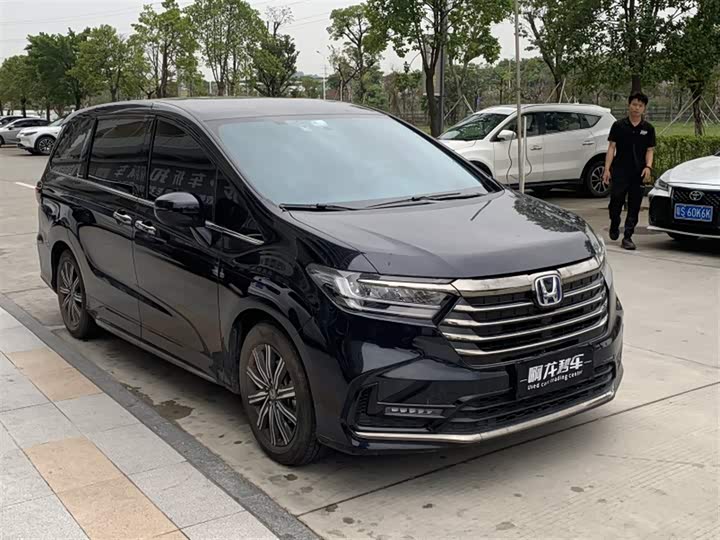 Фото 3 - Honda Odyssey