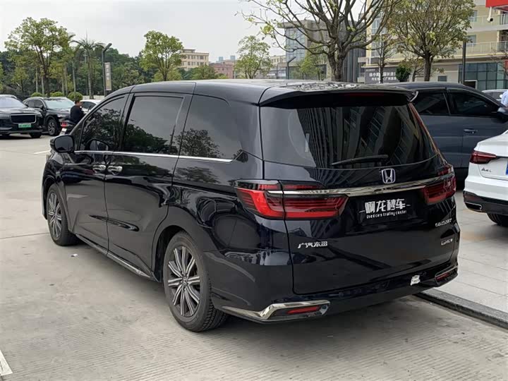 Фото 7 - Honda Odyssey