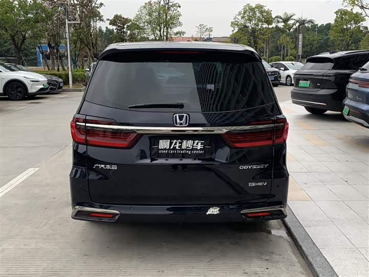 Фото 8 - Honda Odyssey