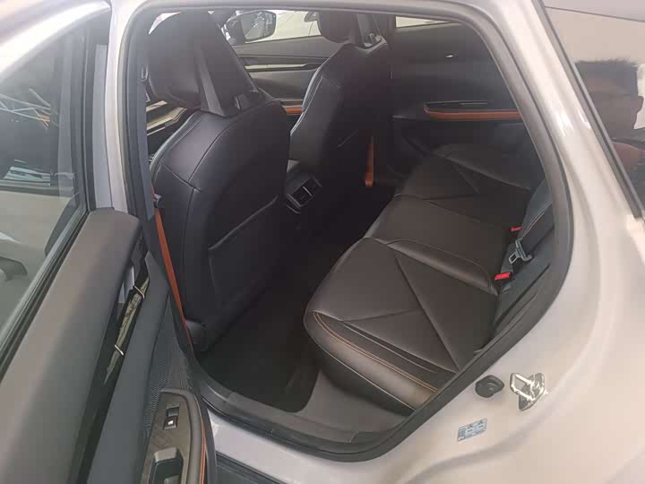 Фото 5 - Changan UNI-V