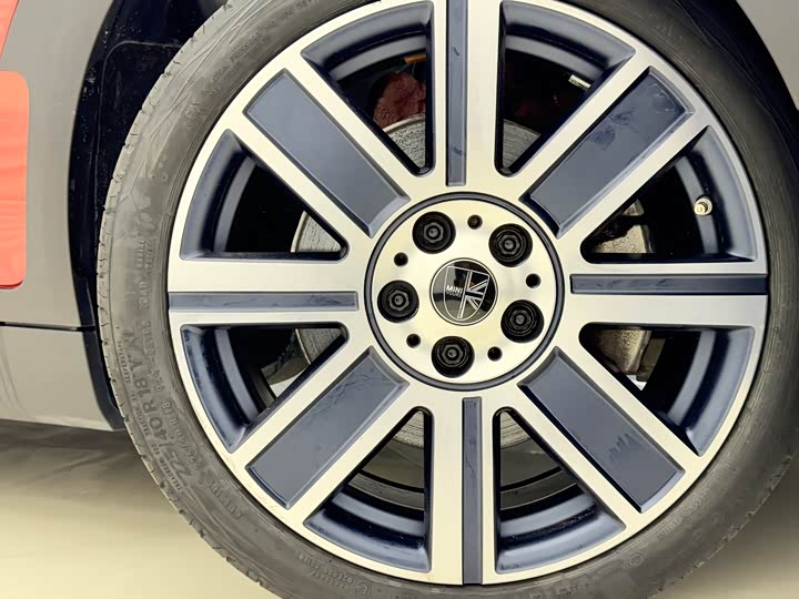 Фото 9 - Mini Clubman