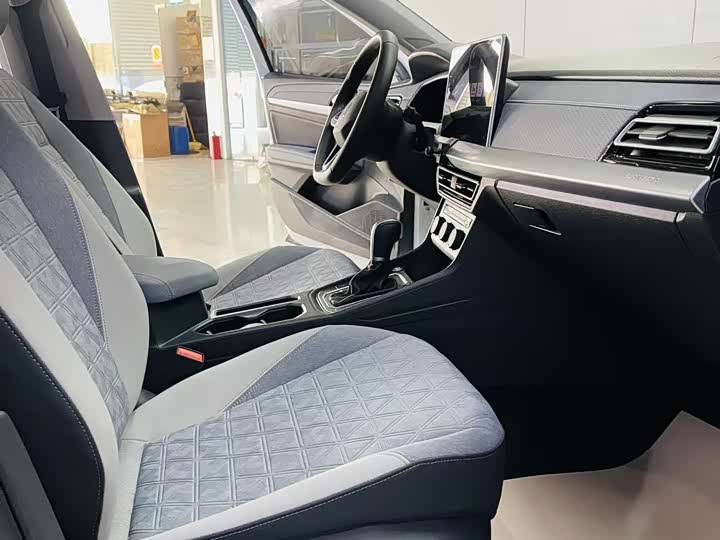 Фото 6 - Volkswagen Lavida