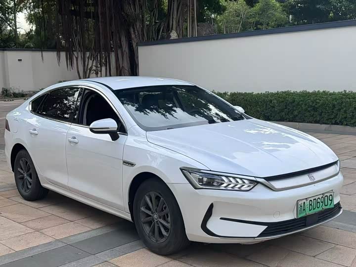 Фото 3 - BYD Qin Plus