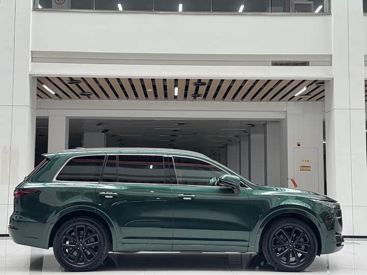 Фото 7 - LiXiang One