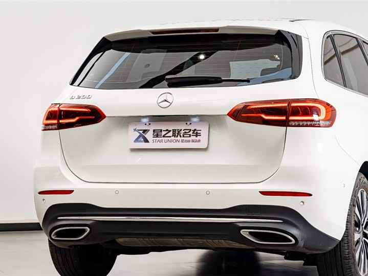 Photo 8 - Mercedes-Benz B-Class