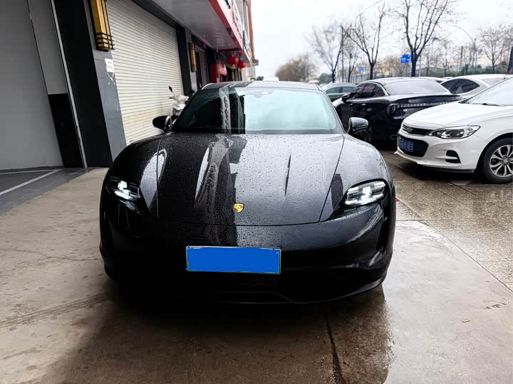 Photo 2 - Porsche Taycan