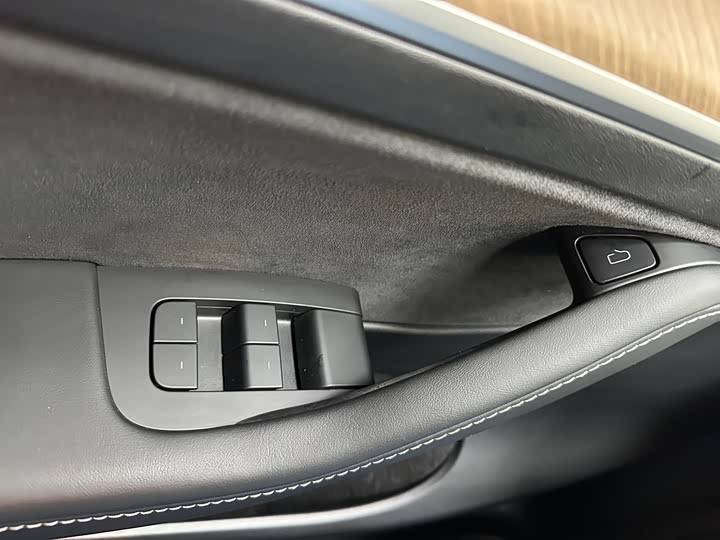 Фото 4 - Tesla Model Y