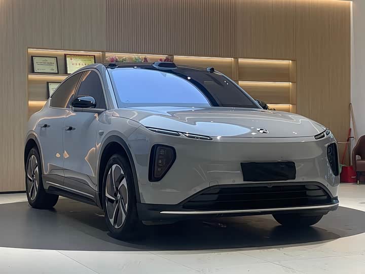 Фото 4 - Nio EC6