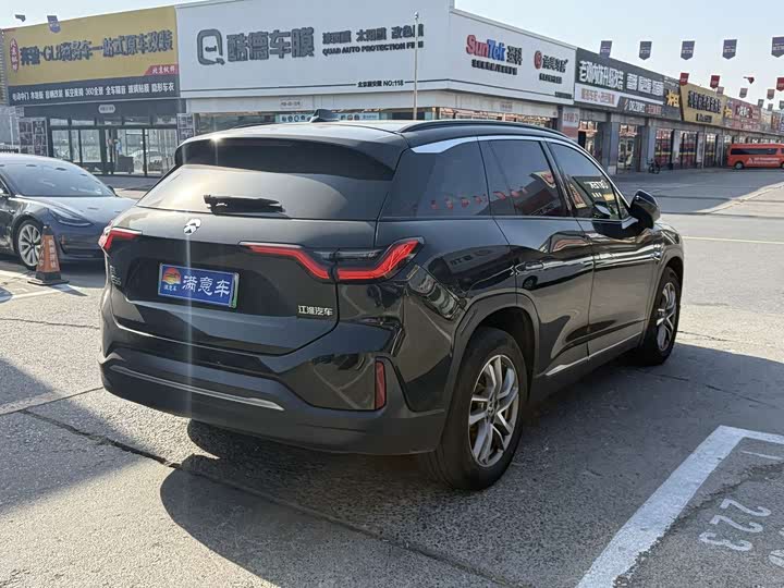 Фото 3 - Nio ES6