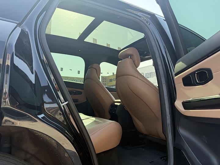 Фото 8 - Nio ES6