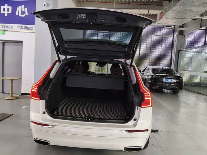 Фото 5 - Volvo XC60