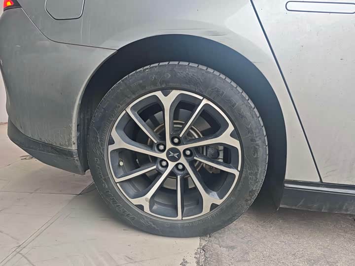 Фото 6 - XPeng P7