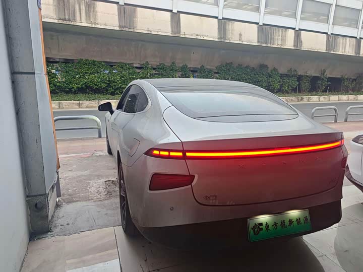 Фото 9 - XPeng P7