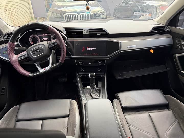 Photo 7 - Audi Q3 Sportback