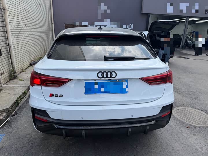 Photo 9 - Audi Q3 Sportback